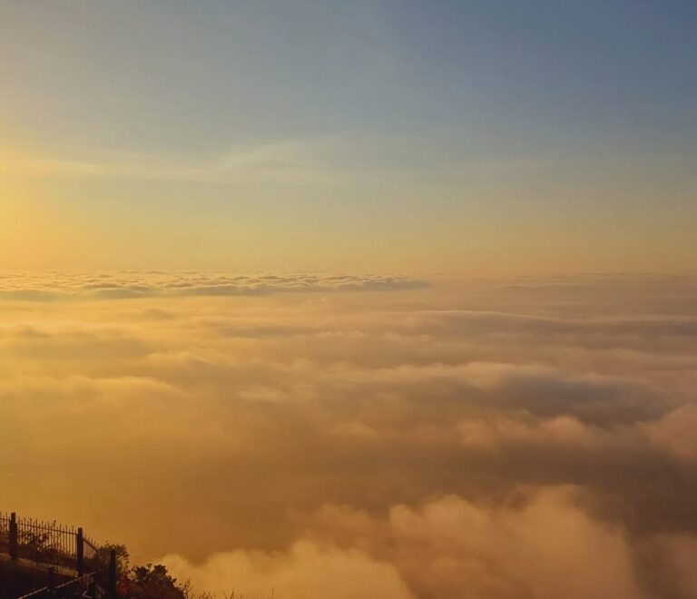 nandi hill clouds cover